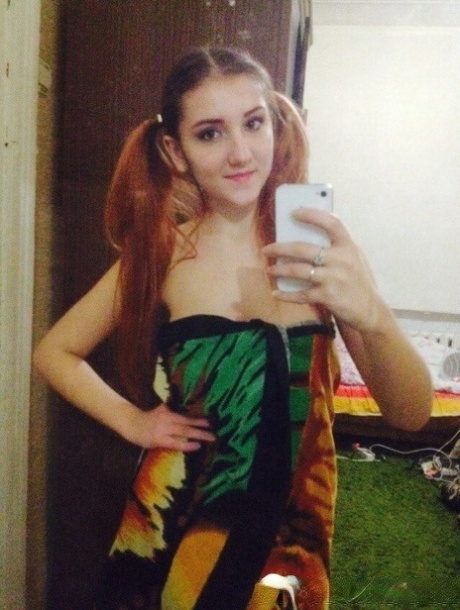 Playful babe posing naked & in sexy lingerie in her amateur selfie compilation