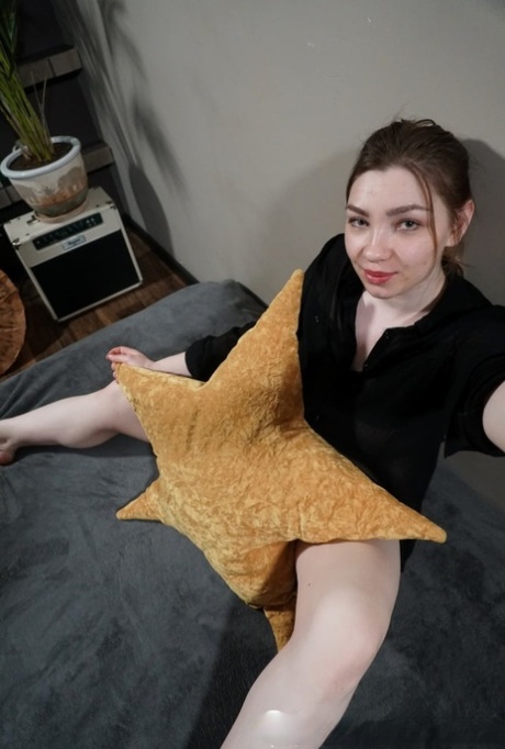 Curvy amateur babe takes selfies of her big ass & tits in a solo compilation