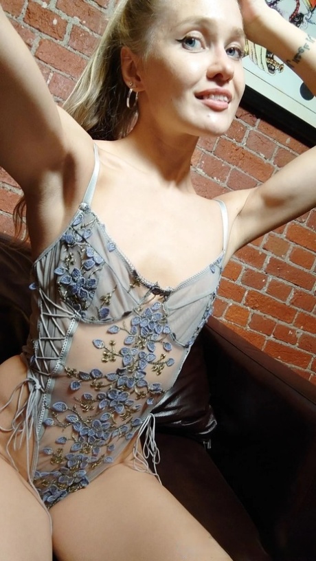 Skinny blonde babe takes some nude selfies showing her tiny tits & her hot ass