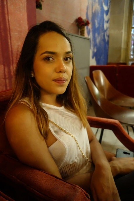 Petite amateur Aeda strips, shows her big ass and enjoys a POV fuck