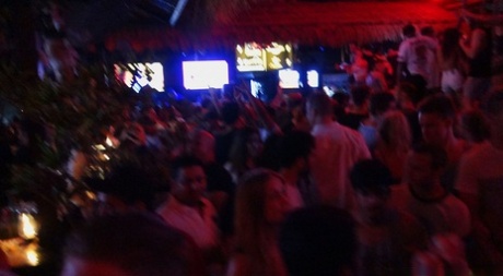 Petite amateur Aeda strips, shows her big ass and enjoys a POV fuck