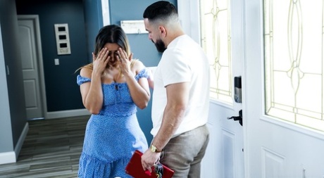 Chubby MILF with big ass & tits Lilly Hall getting screwed and creampied