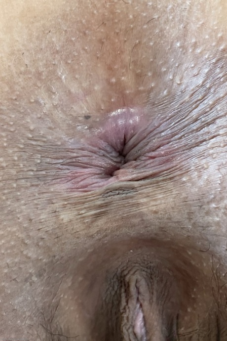 Blonde Asian amateur Gia Dibella spreads her legs and twat in a solo