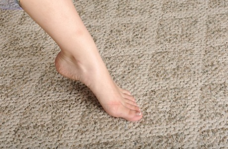 Taking off her red lingerie amateur teen Marissa Mae exposed her body