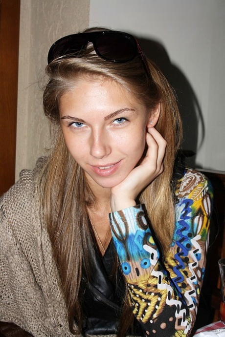 Slim amateur uncovers her small tits in blue jeans during homemade action