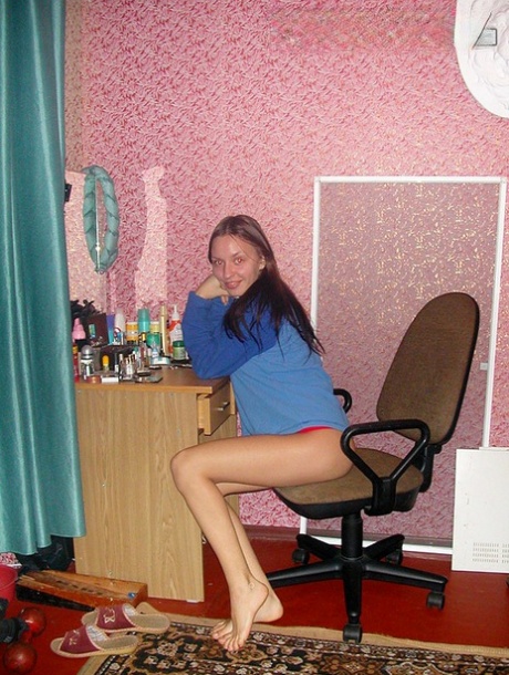 Tall amateur Aurita poses naked during candid action around her palce