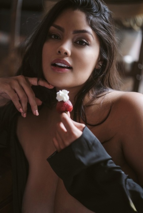 Stunning Mexican babe with big tits Jocelyn Corona showing off at her house