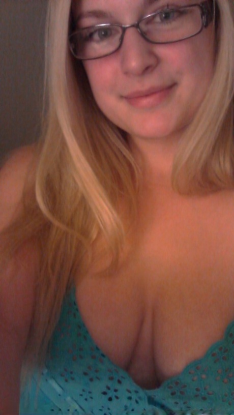 Amateur girl Danielle takes safe for work self shots around her house