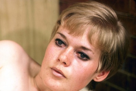 Teenage models from the 60s and 70s pose for naughty nude shoots