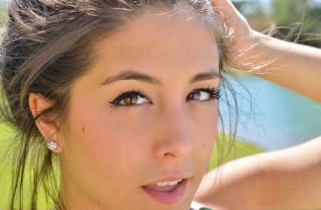 Wonderful teen Natalie enjoys pleasing herself in public