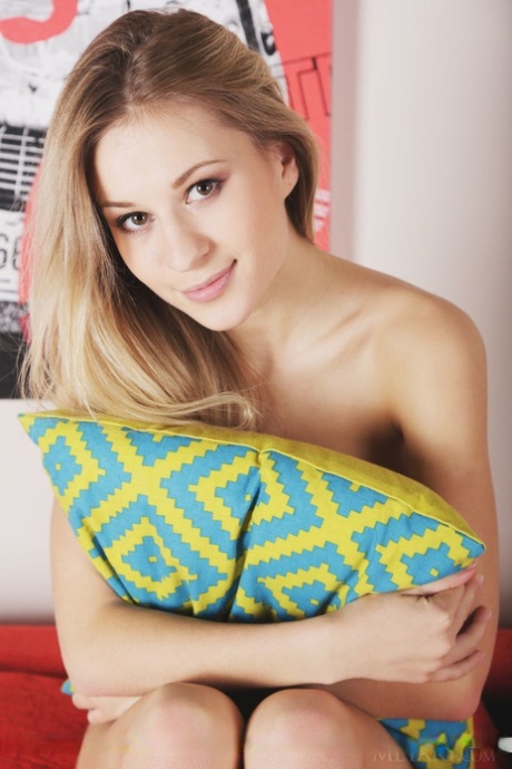 Naked blonde Candice B spreads her legs and displays her hot ass closeup