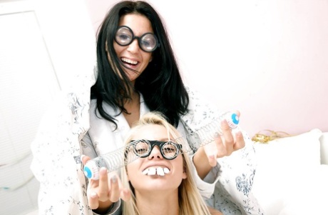 Teenage hotties enjoy pajama party turning into sensual lesbian sex