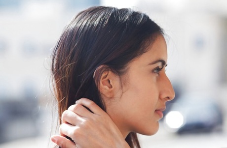 Adorable young amateur babe Vijaya Singh spreading her legs outdoors