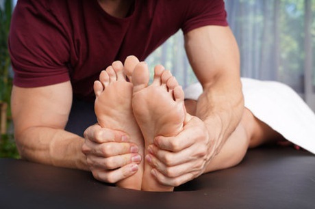 Big assed Latina Julianna Vega gets her sexy body massaged before fucking