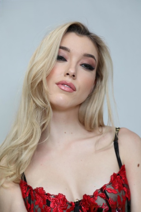 Dirty blonde girl oozes jizz from snatch after vaginal and anal sex with a BBC