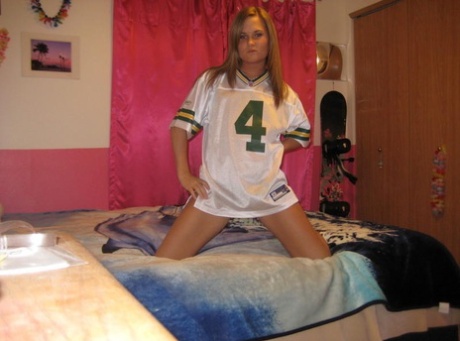 Collection of naughty nudes sent to a boyfriend by his now ex-girlfriend