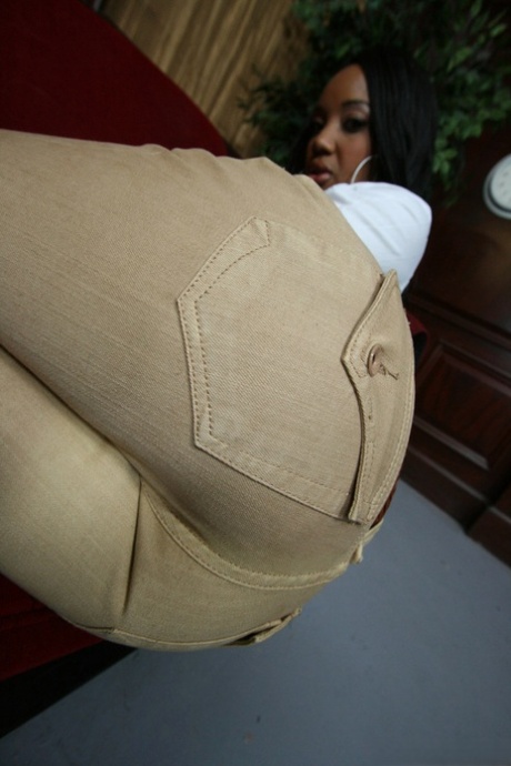 Goddess Kapri Styles takes her jeans off and shows her bubble black booty