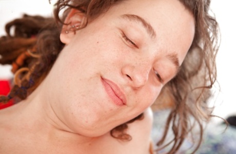 Naughty girls Fleur D and Jade S tongue kissing and tribbing outdoors