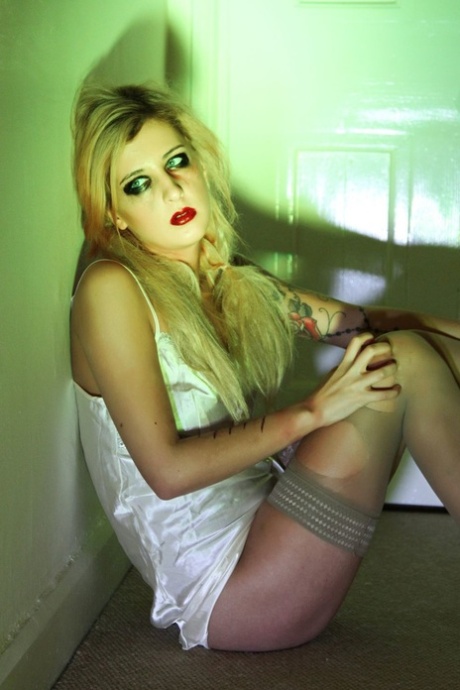 Busty female Jasmine James spills cum from mouth after a bath and a fuck