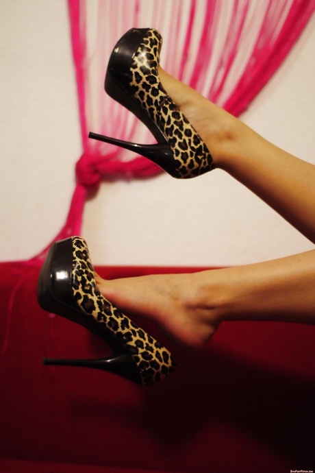 Stunning foot fetish babes are showing they feet on high heels