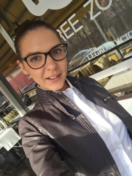 Russian teen Alina Henessy takes nude and non nude selfies during the day