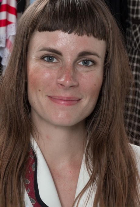 First timer Leila Larson shows off her sagging tits and hairy bush