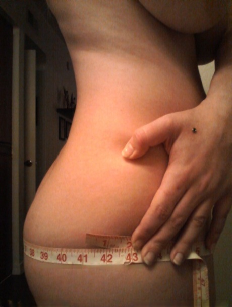 Blonde amateur Danielle takes non nude selfies of her daily life