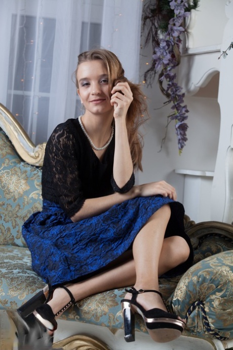 Glamorous babe Alisabelle shows her small breasts & her lickable shaved pussy