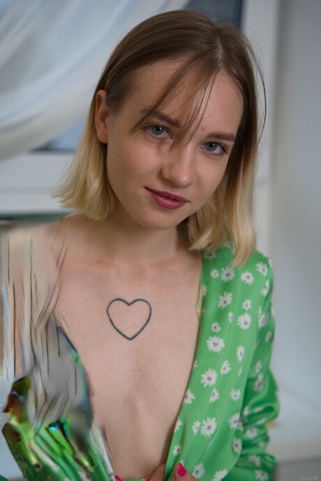 Stunning 18 performed by Anabelle Hot Images