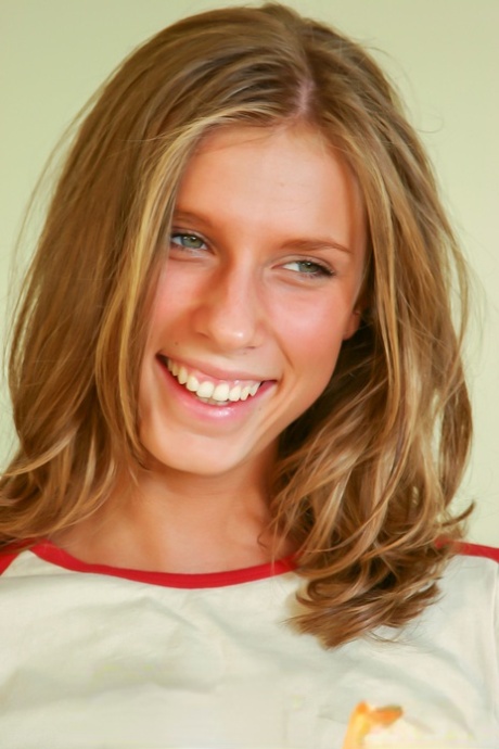 Stunning 18 starring Sandra H Nude Images